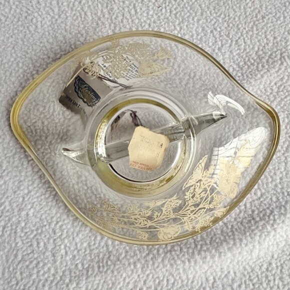 Sterling Silver on Clear Glass Flanders Poppy Divided Glass Dish - Picture 11 of 12